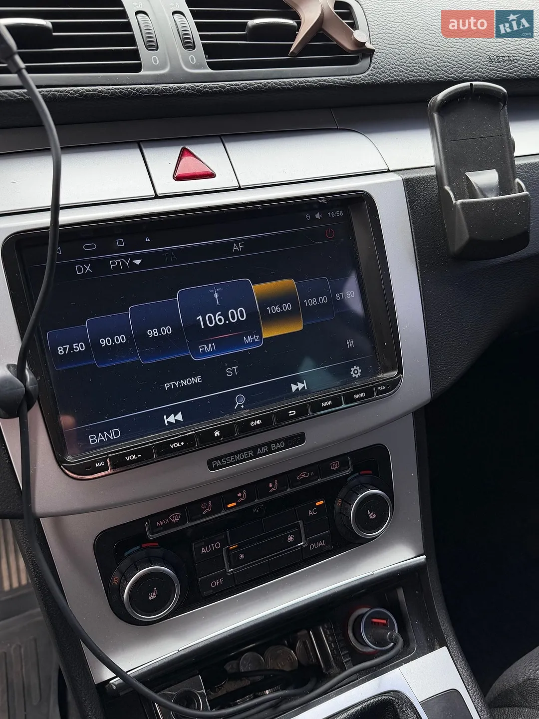2010 Volkswagen Passat - мініатюра 28
