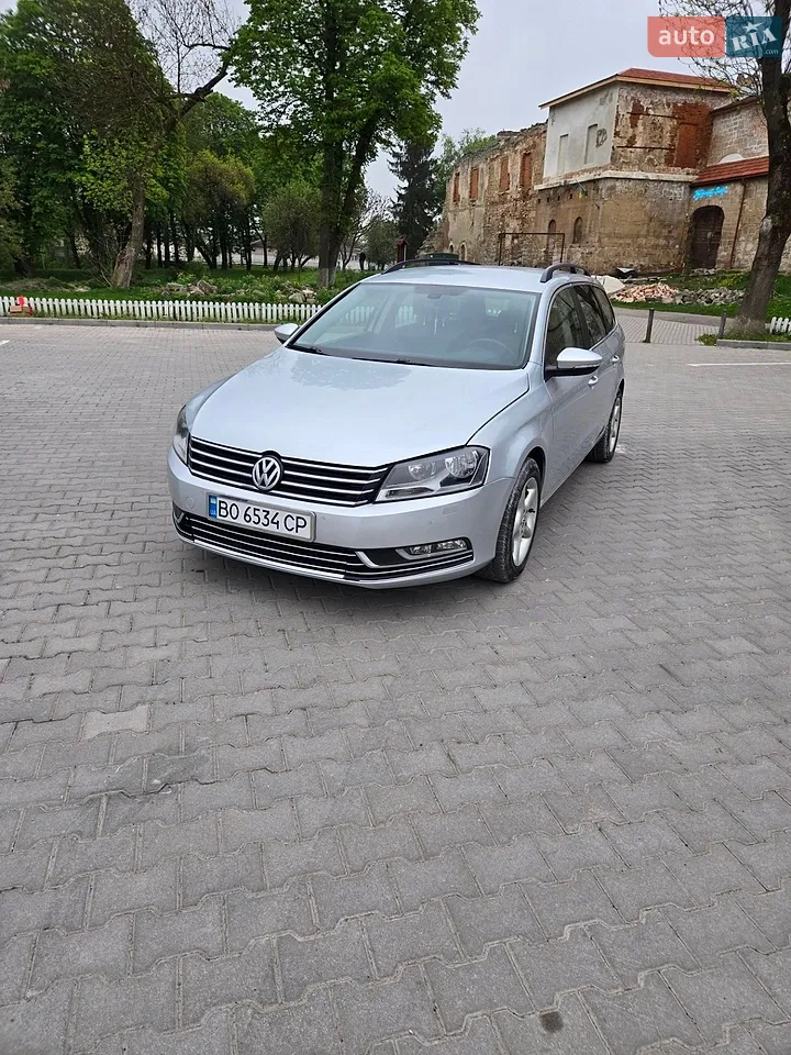2010 Volkswagen Passat - мініатюра 32