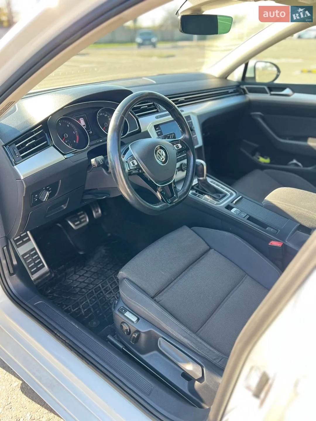 2017 Volkswagen Passat - мініатюра 10
