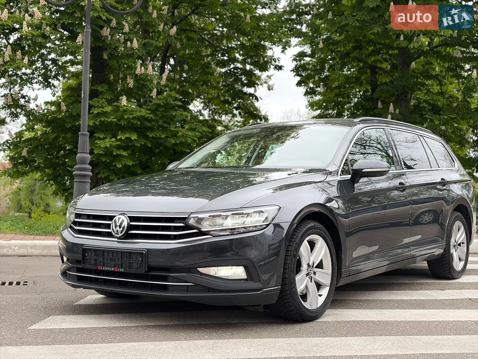 2019 Volkswagen Passat - мініатюра 12