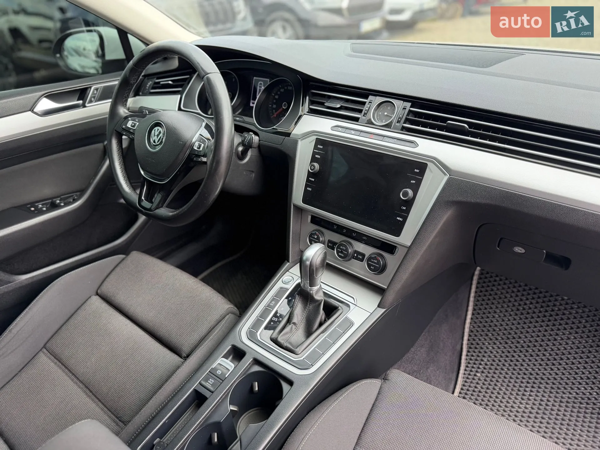 2017 Volkswagen Passat - мініатюра 25