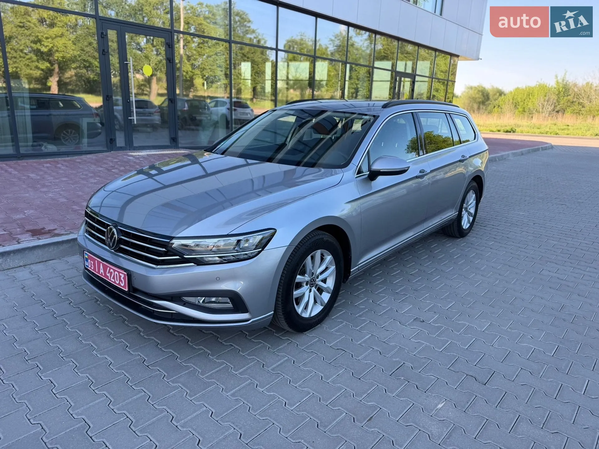 2023 Volkswagen Passat - фото 1