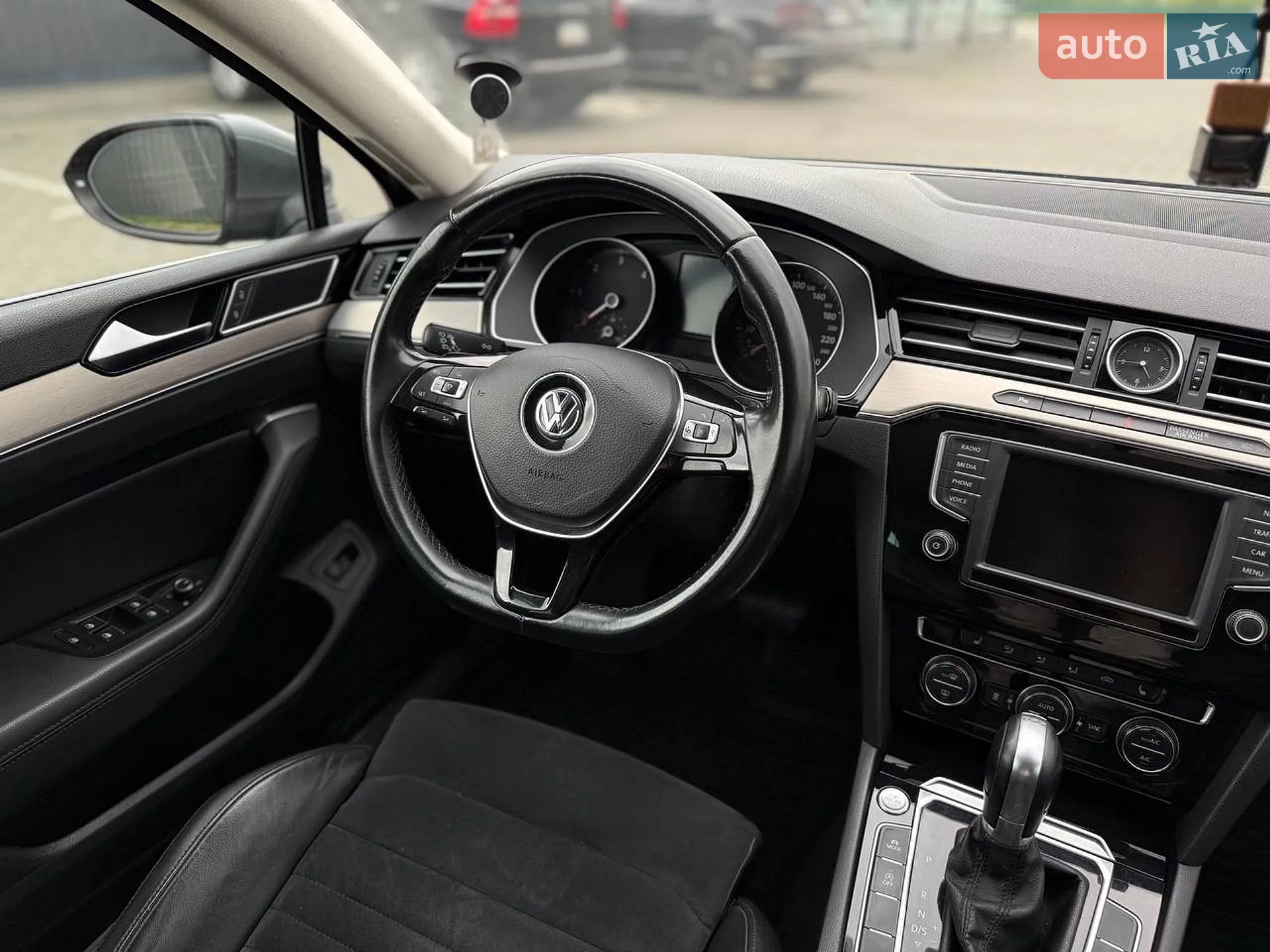 2015 Volkswagen Passat - мініатюра 9