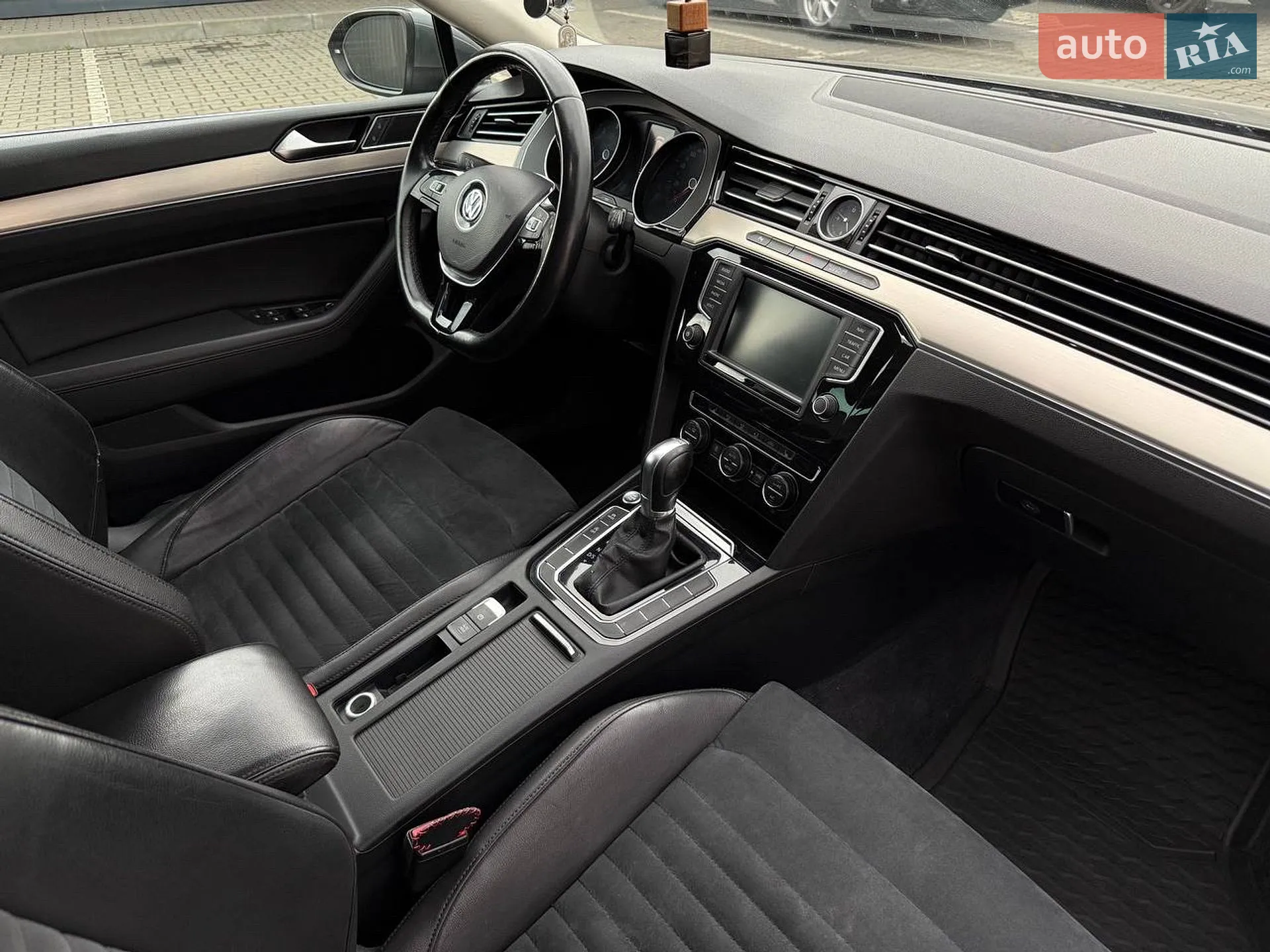 2015 Volkswagen Passat - мініатюра 10