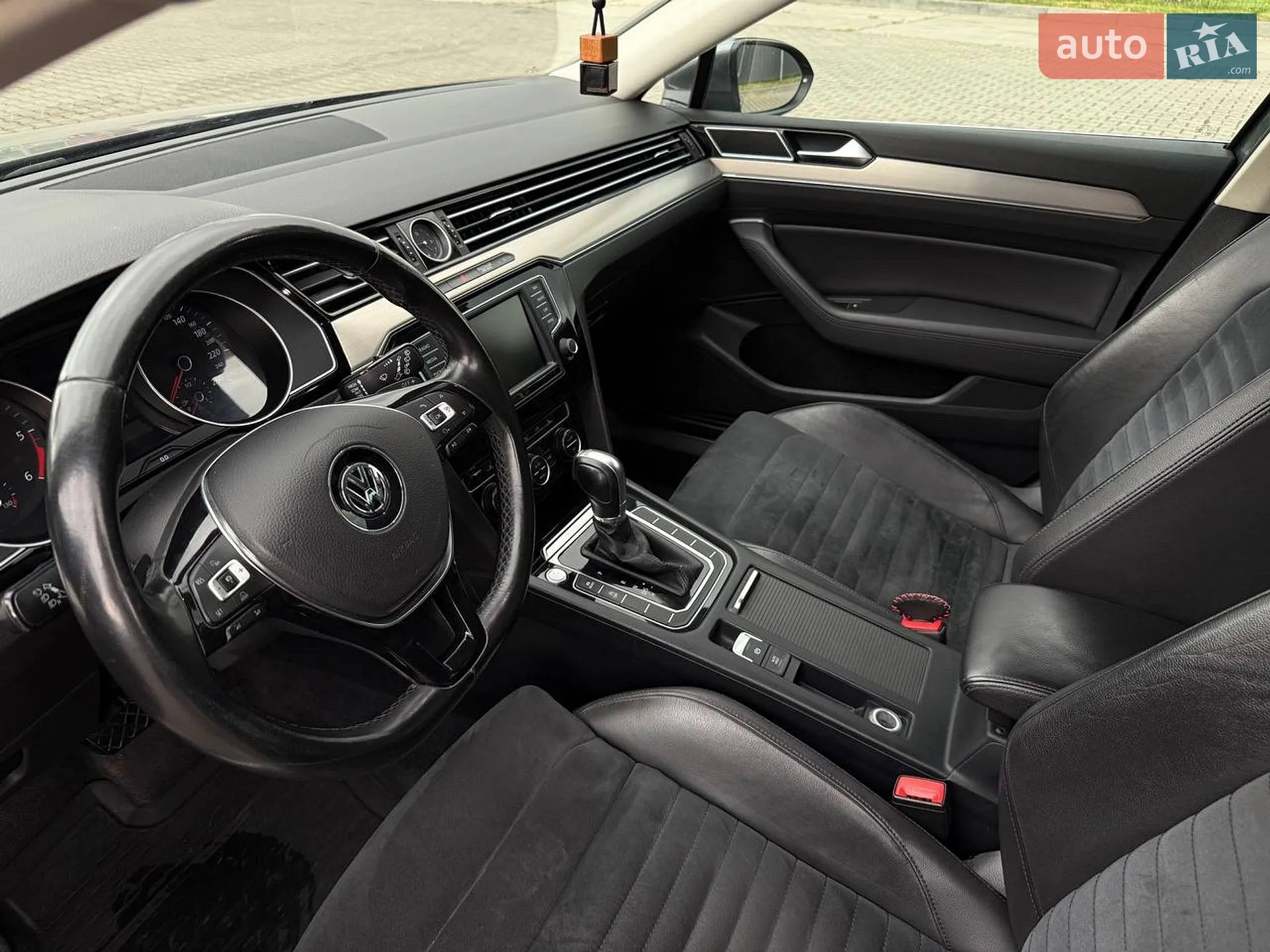 2015 Volkswagen Passat - мініатюра 12
