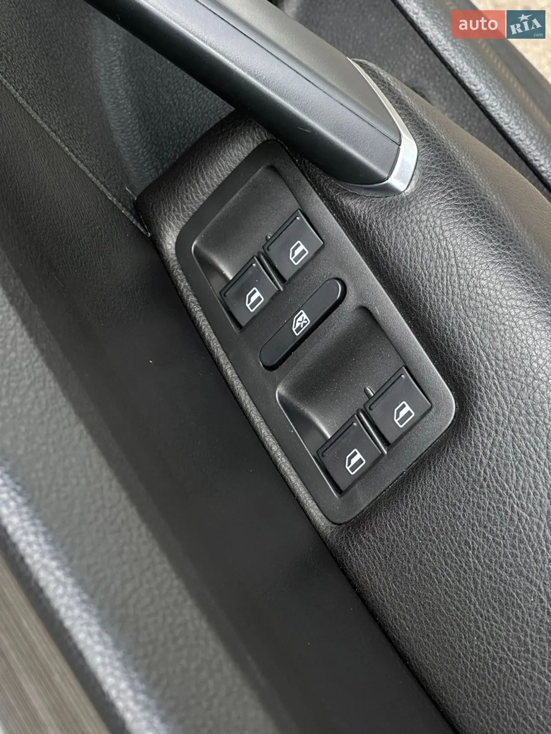 2019 Volkswagen Passat - мініатюра 25