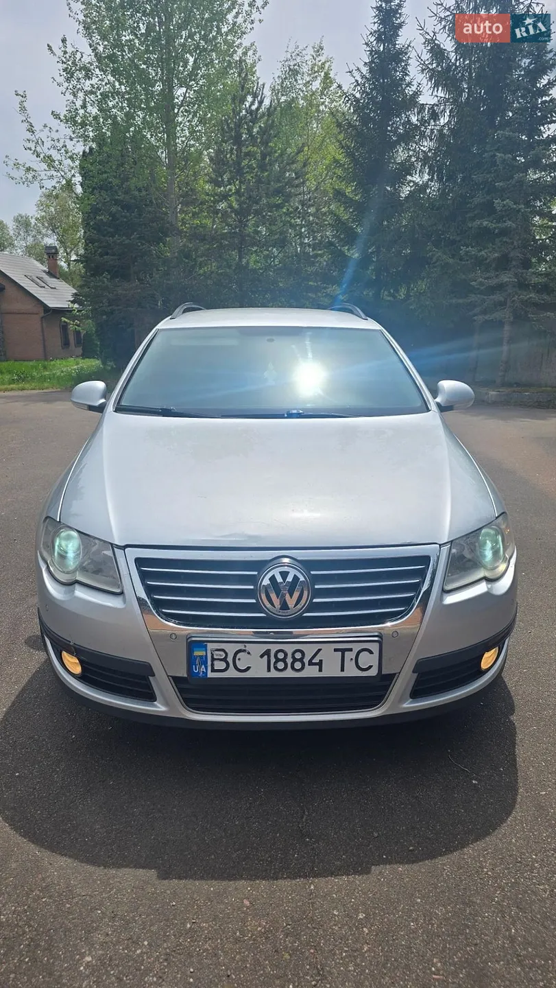 2010 Volkswagen Passat - мініатюра 3