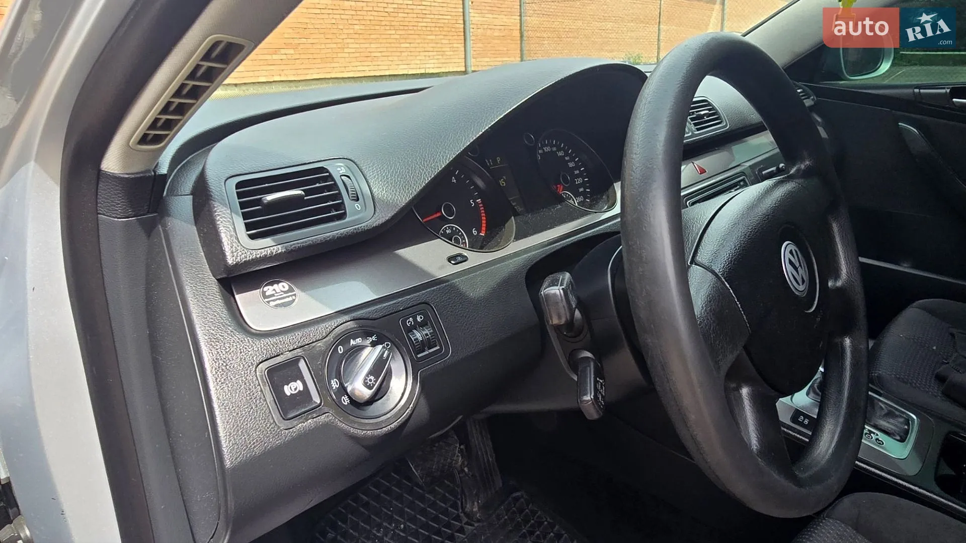 2010 Volkswagen Passat - мініатюра 29