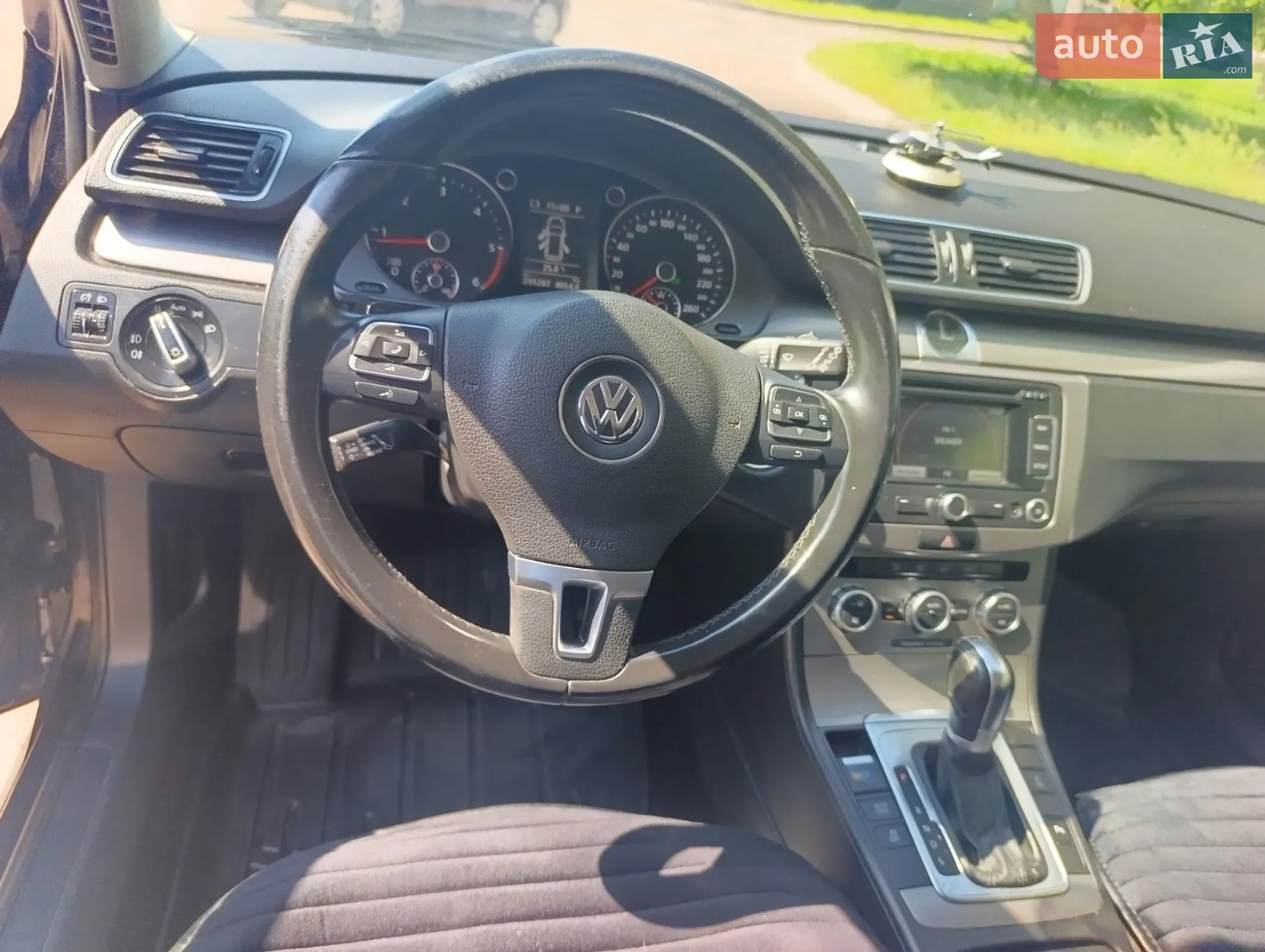 2012 Volkswagen Passat - мініатюра 3