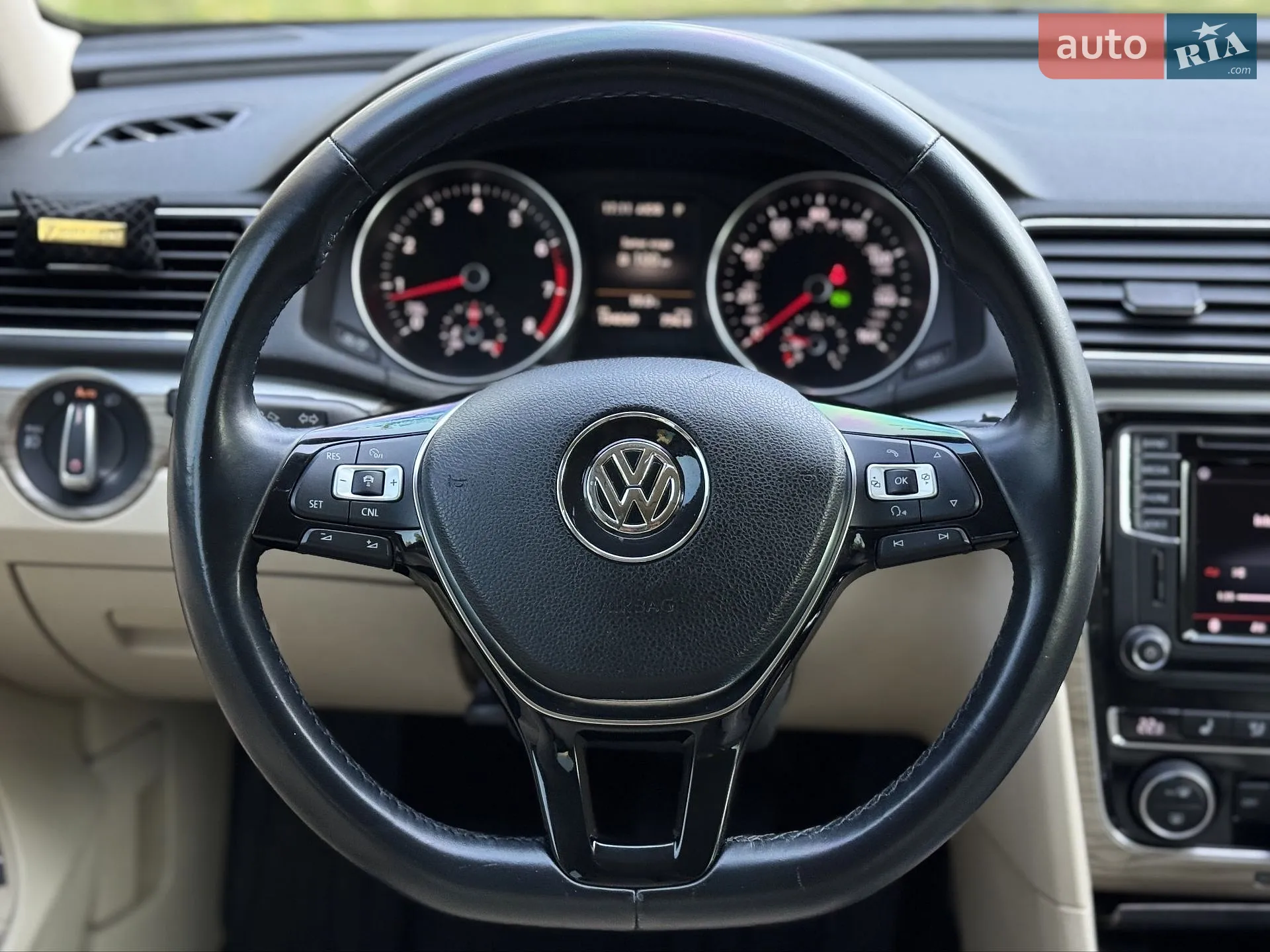 2016 Volkswagen Passat - мініатюра 19