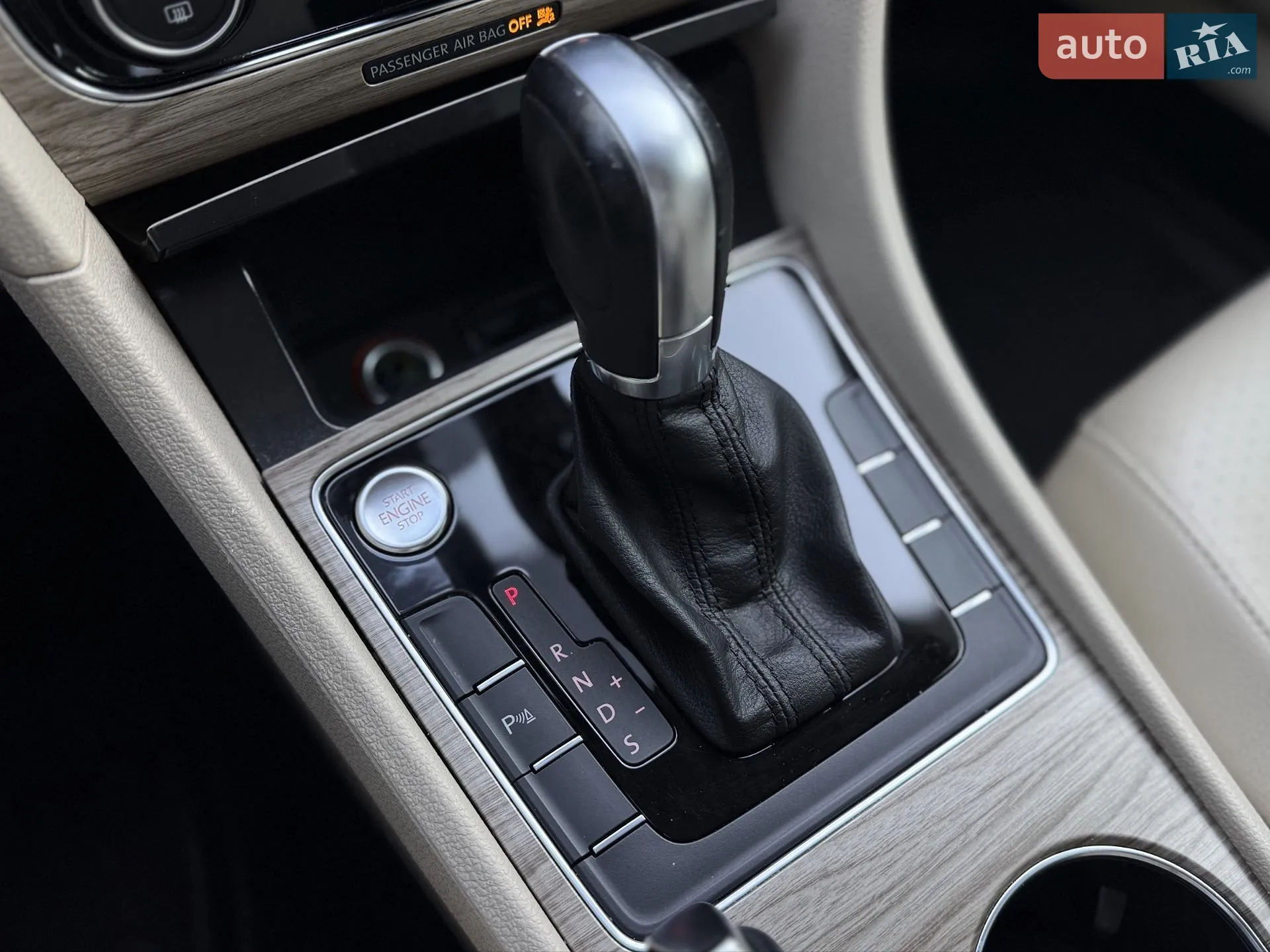 2016 Volkswagen Passat - мініатюра 40