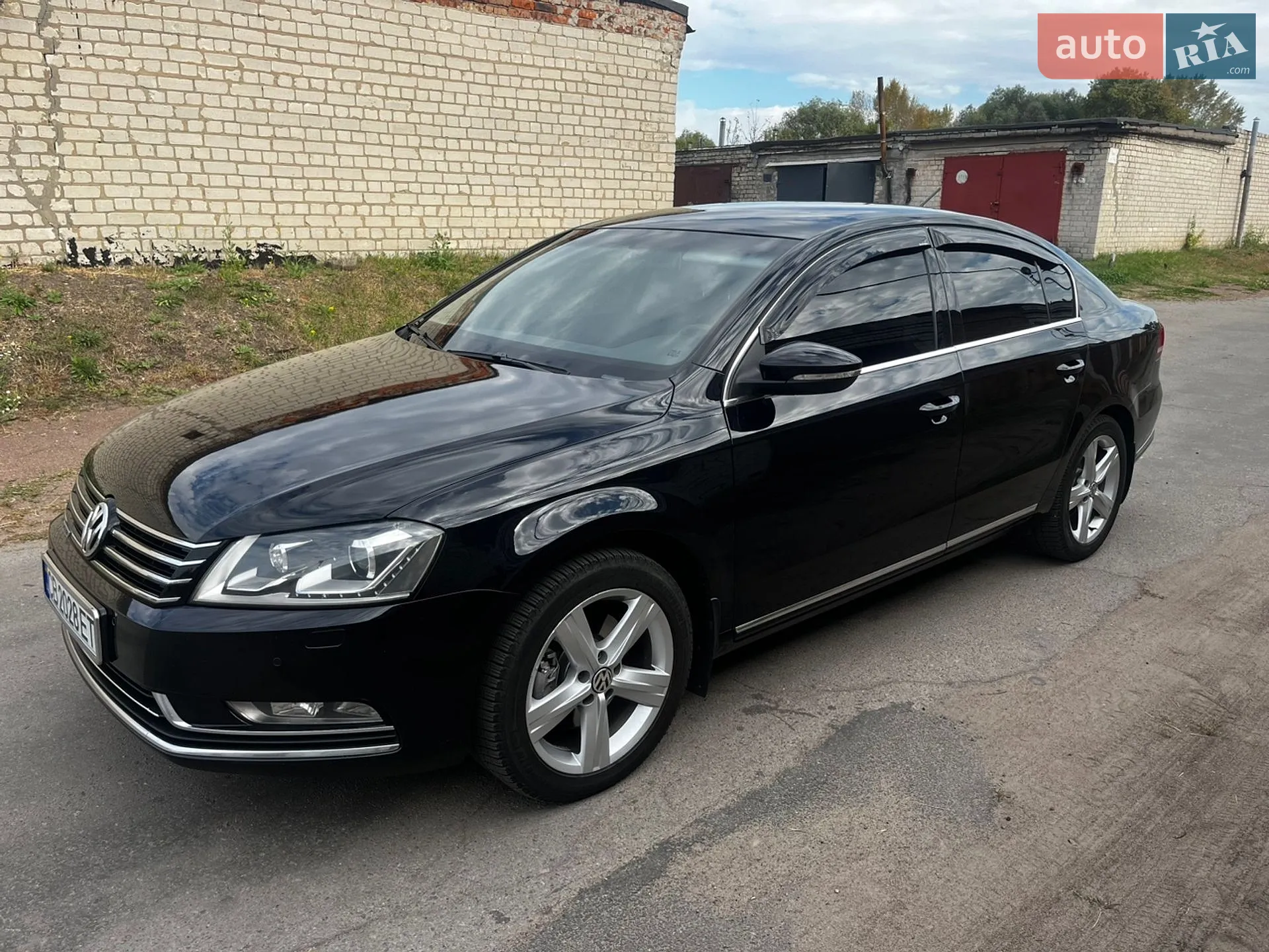 2011 Volkswagen Passat - мініатюра 2