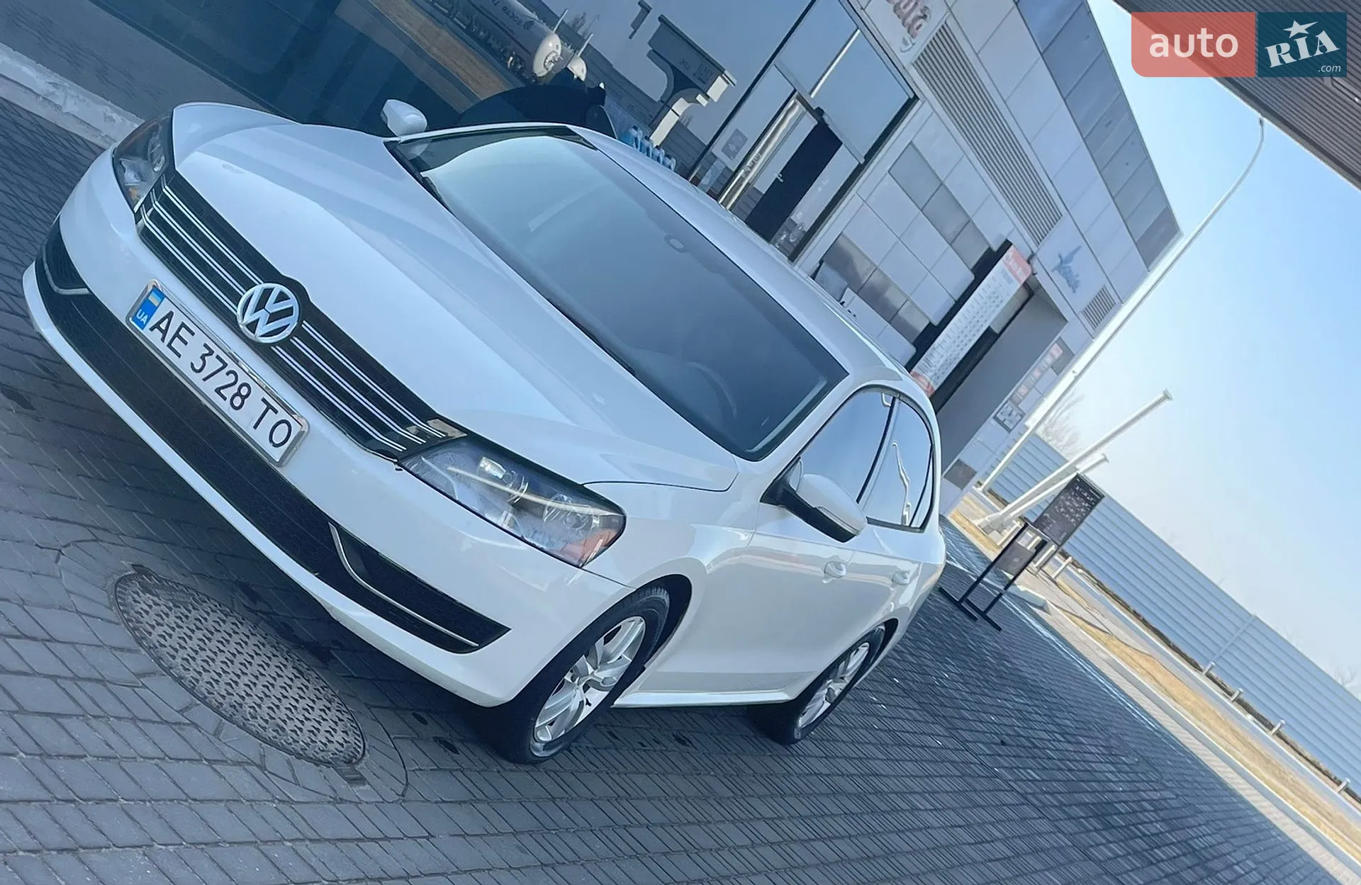 2013 Volkswagen Passat - мініатюра 2