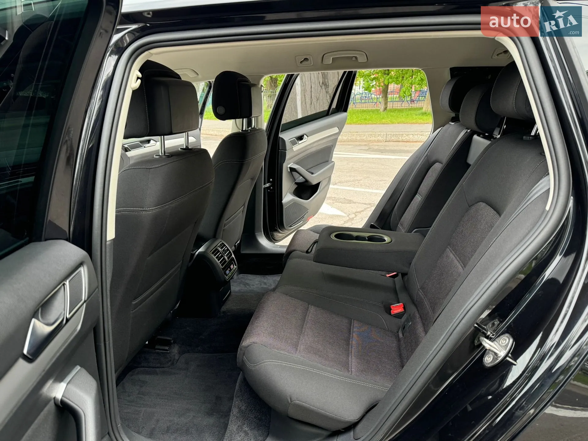 2015 Volkswagen Passat - мініатюра 41