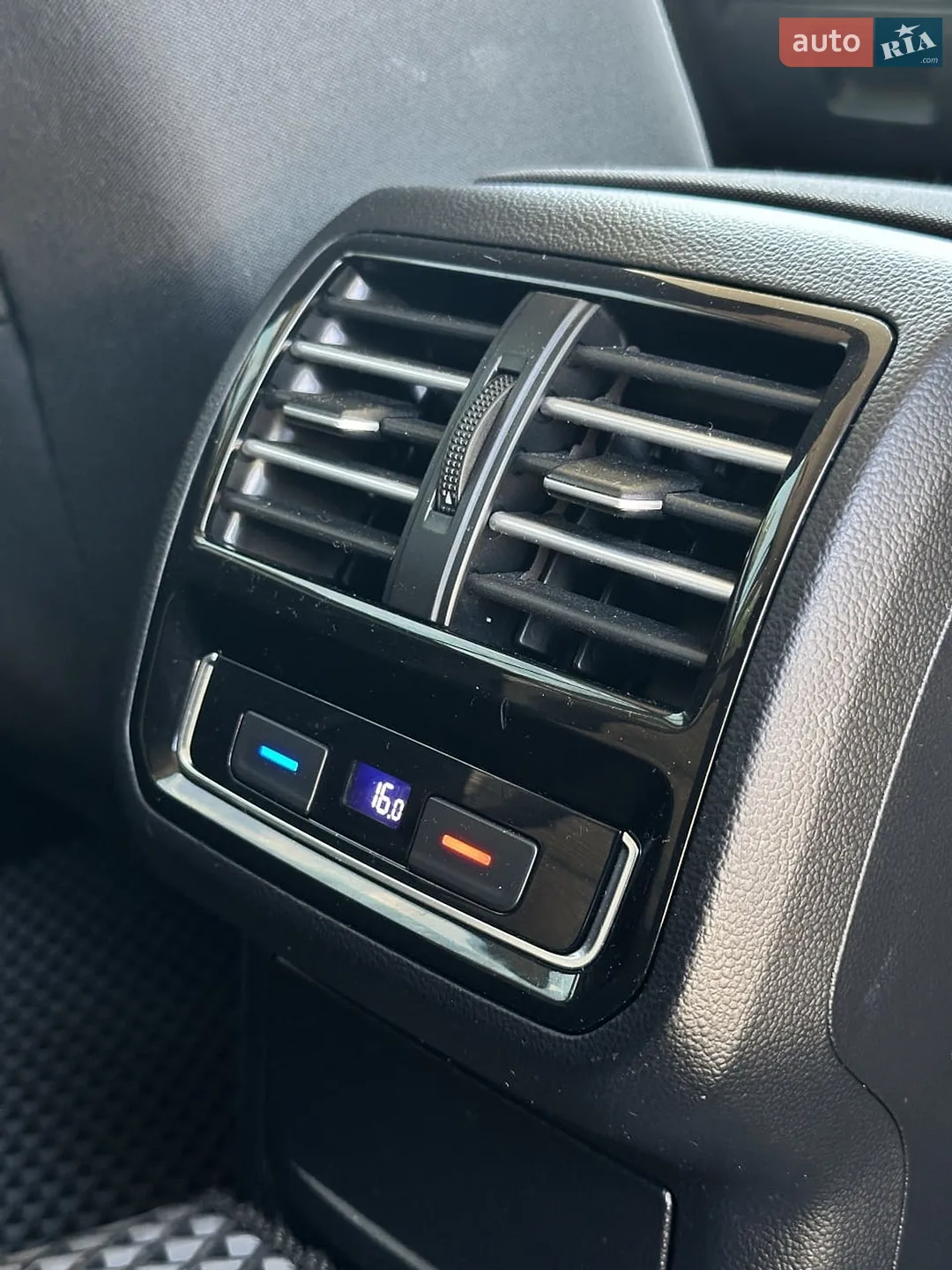 2015 Volkswagen Passat - мініатюра 24