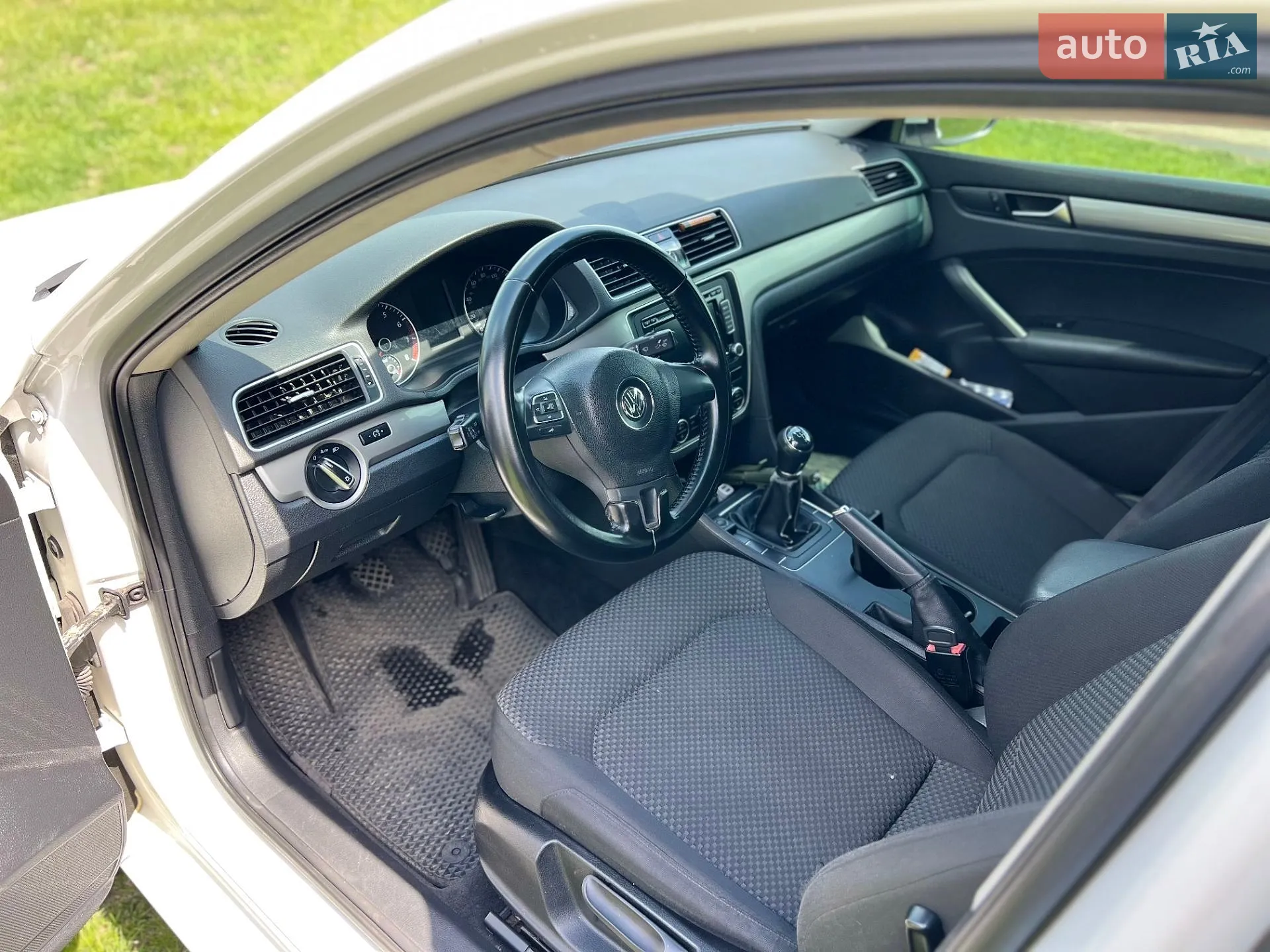 2011 Volkswagen Passat - мініатюра 9