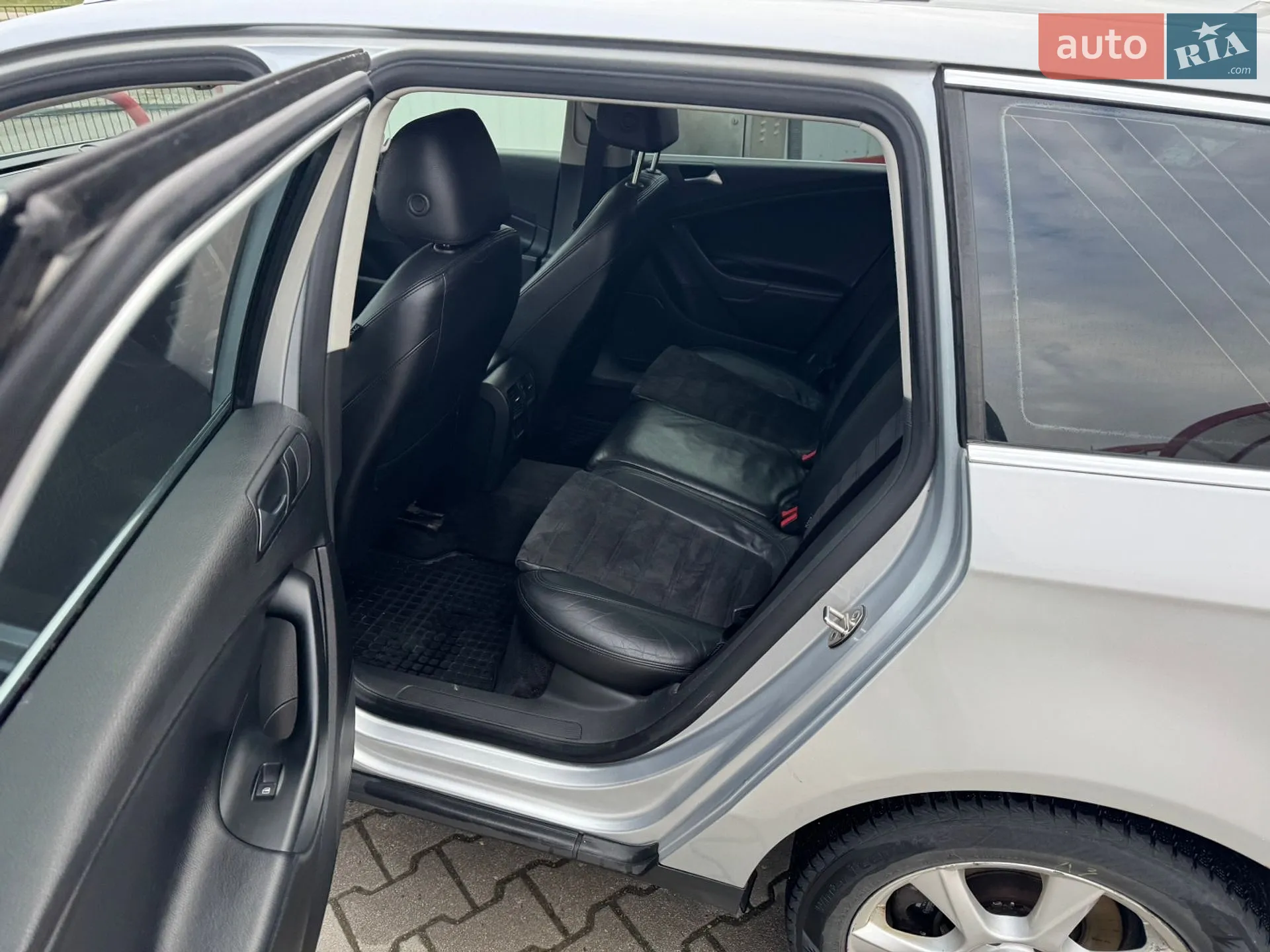 2010 Volkswagen Passat - мініатюра 5