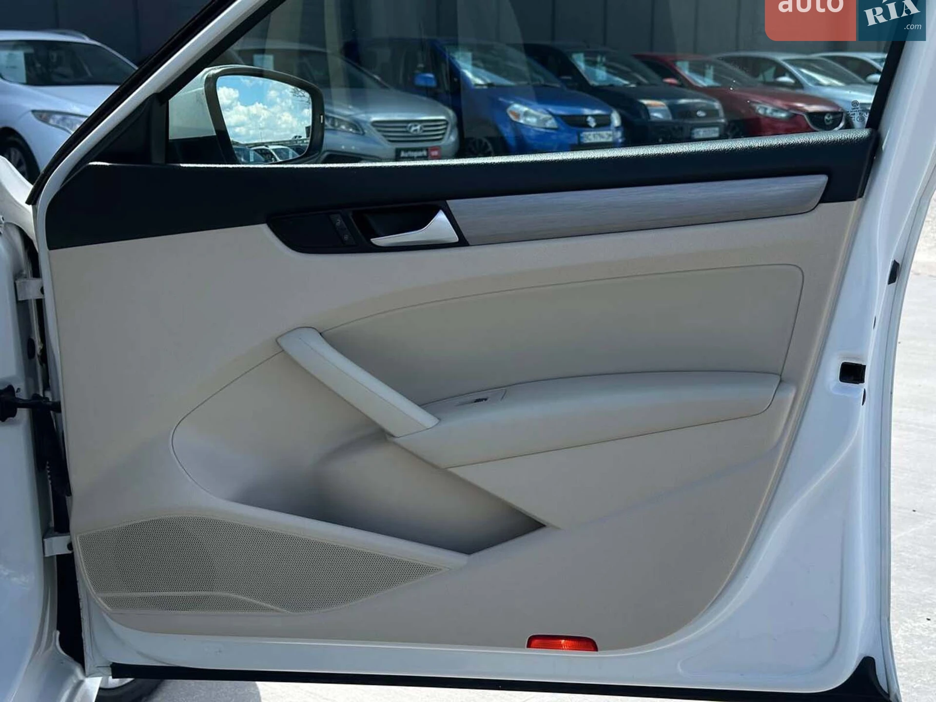 2013 Volkswagen Passat - мініатюра 31