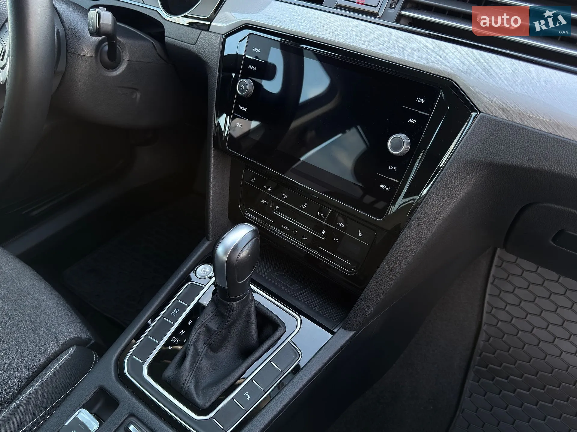 2022 Volkswagen Passat - мініатюра 32
