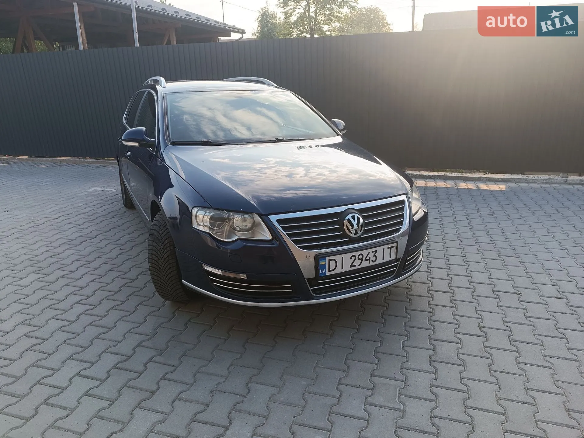 2010 Volkswagen Passat - мініатюра 2