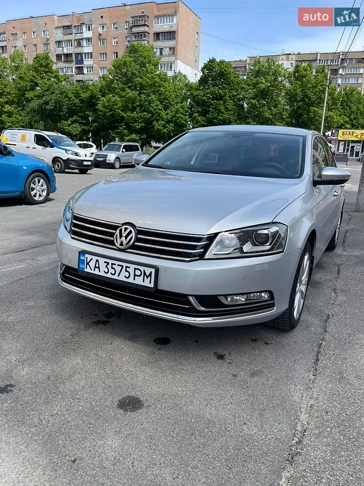 2012 Volkswagen Passat - мініатюра 16