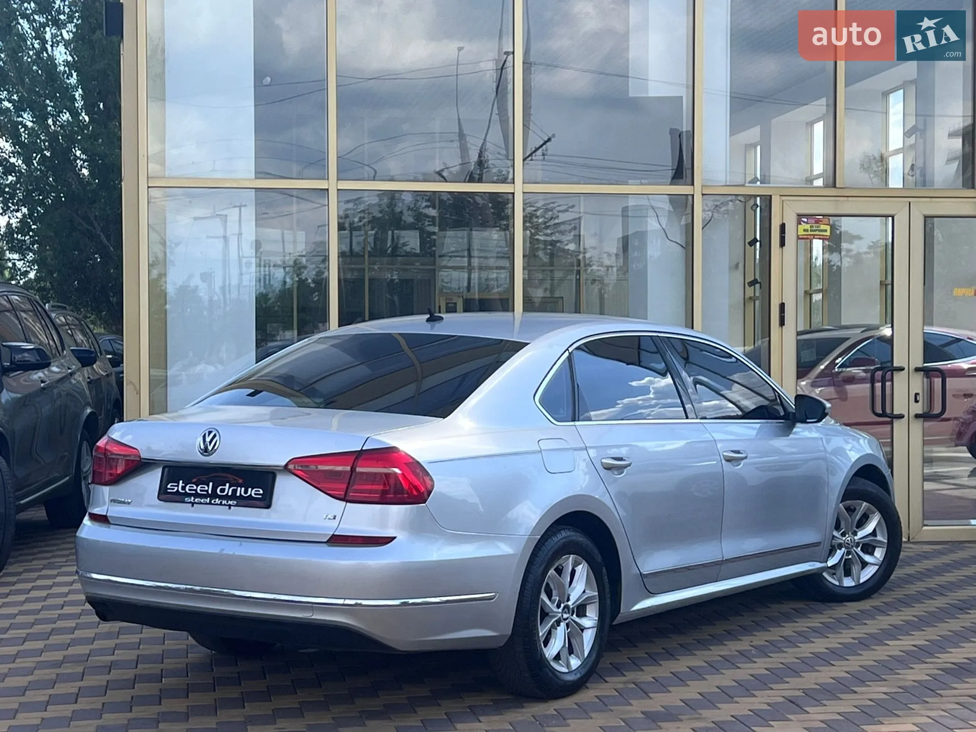 2016 Volkswagen Passat - мініатюра 4