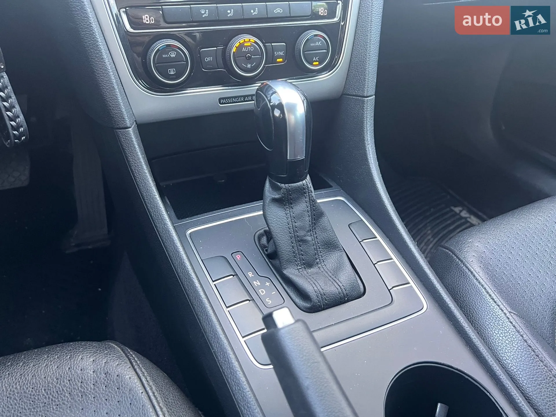 2016 Volkswagen Passat - мініатюра 17