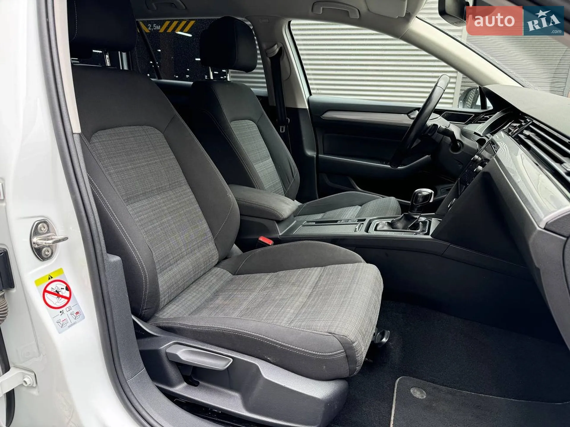 2019 Volkswagen Passat - мініатюра 12