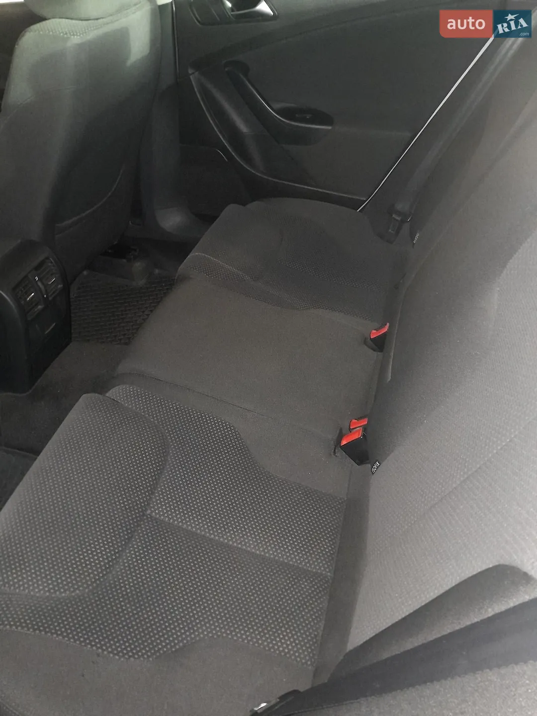 2010 Volkswagen Passat - мініатюра 4