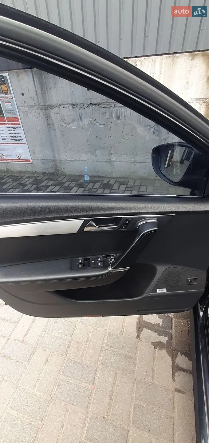 2012 Volkswagen Passat - мініатюра 11