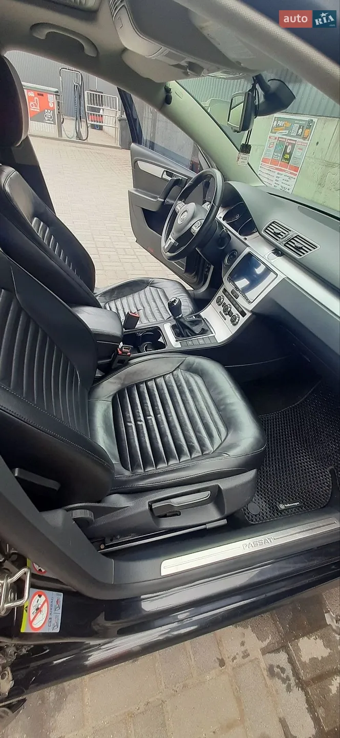 2012 Volkswagen Passat - мініатюра 17