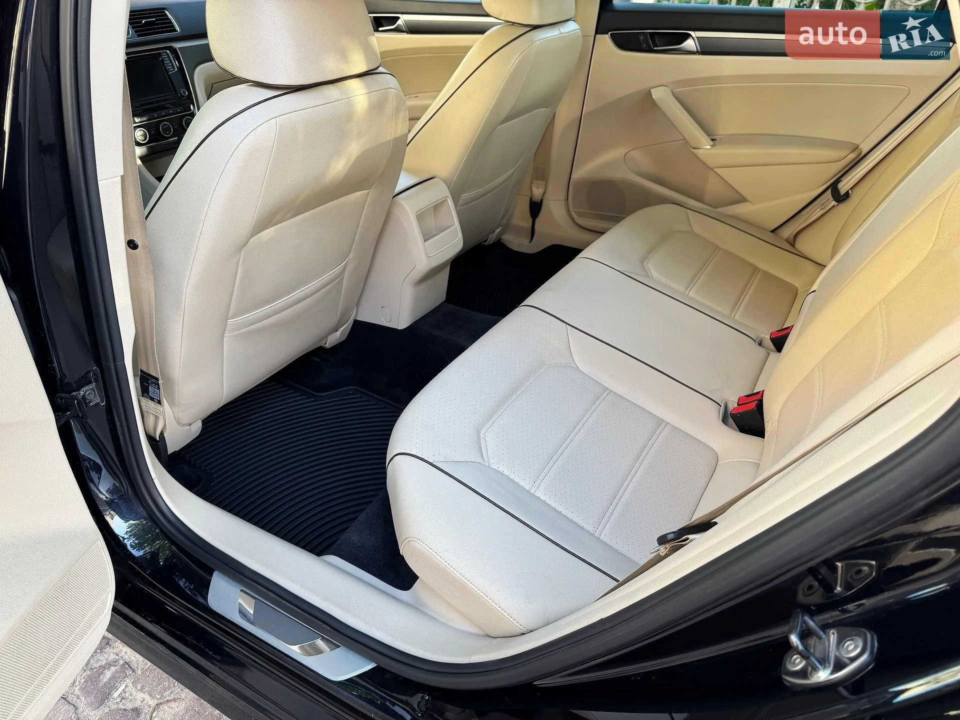 2017 Volkswagen Passat - мініатюра 13