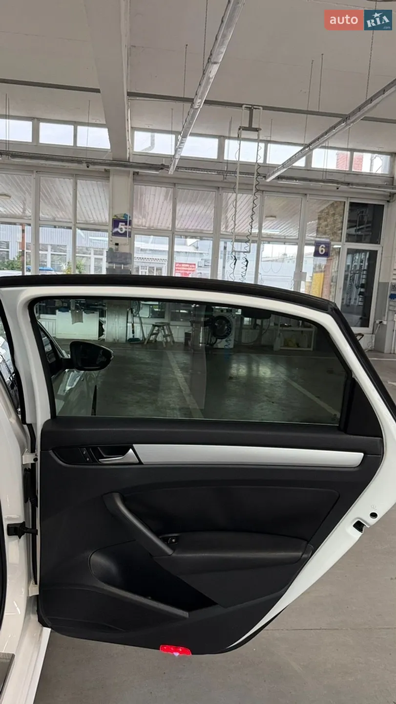 2012 Volkswagen Passat - мініатюра 19