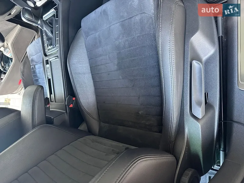 Volkswagen Passat 2018 VIN WVWZZZ3CZJE197497 фото оголошення 30 з 90