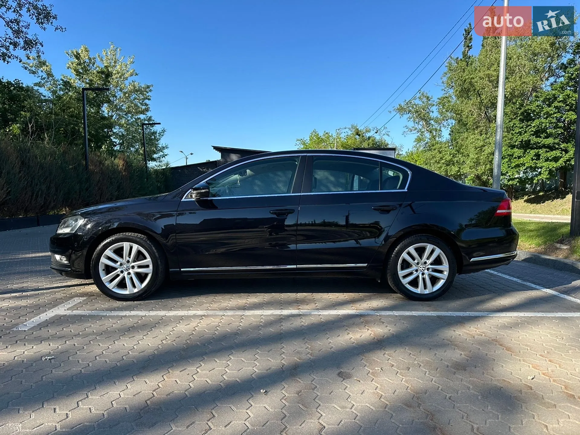 2010 Volkswagen Passat - мініатюра 13