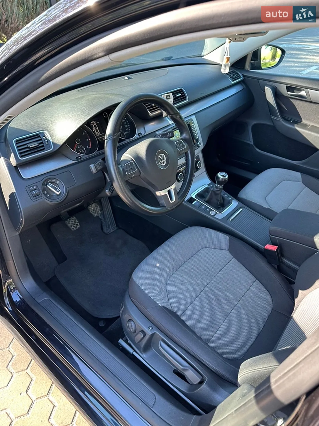2010 Volkswagen Passat - мініатюра 33