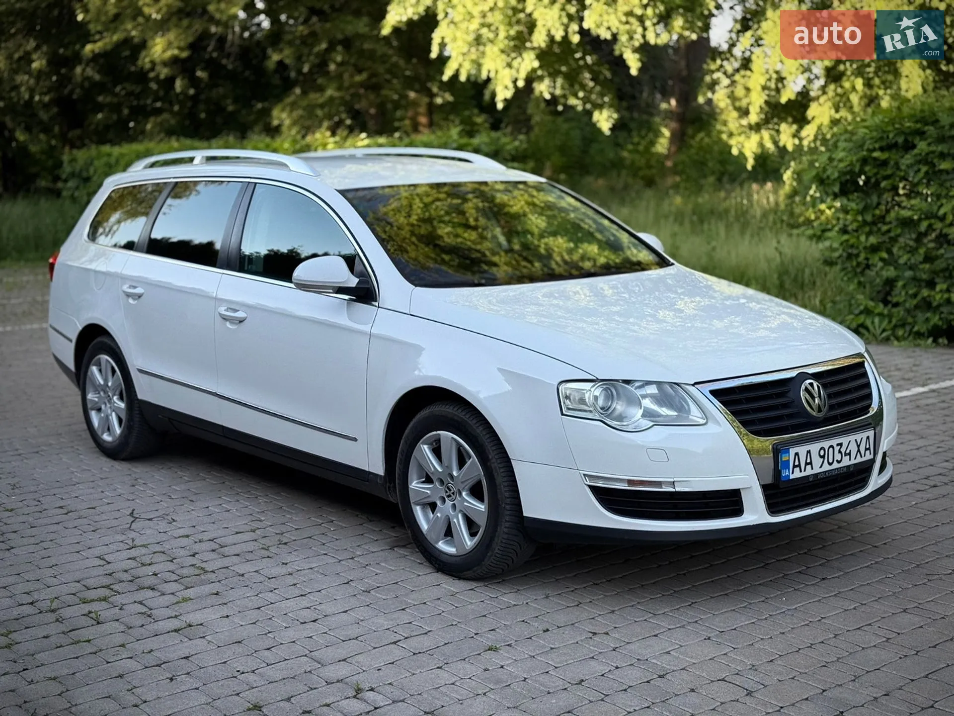 2010 Volkswagen Passat - мініатюра 3
