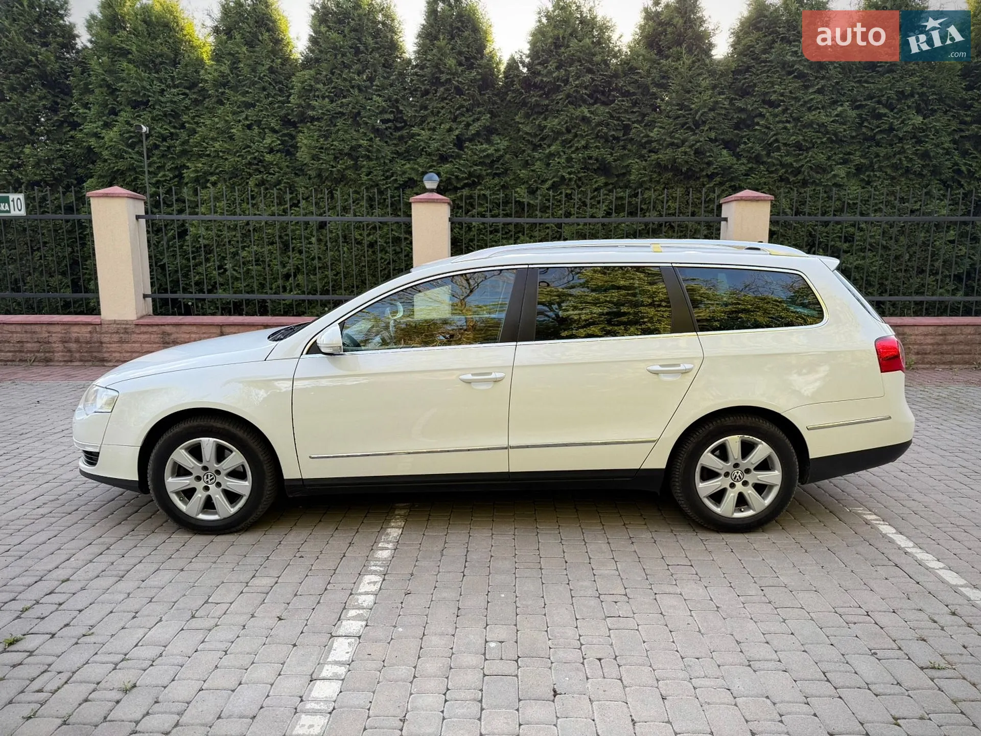 2010 Volkswagen Passat - мініатюра 8