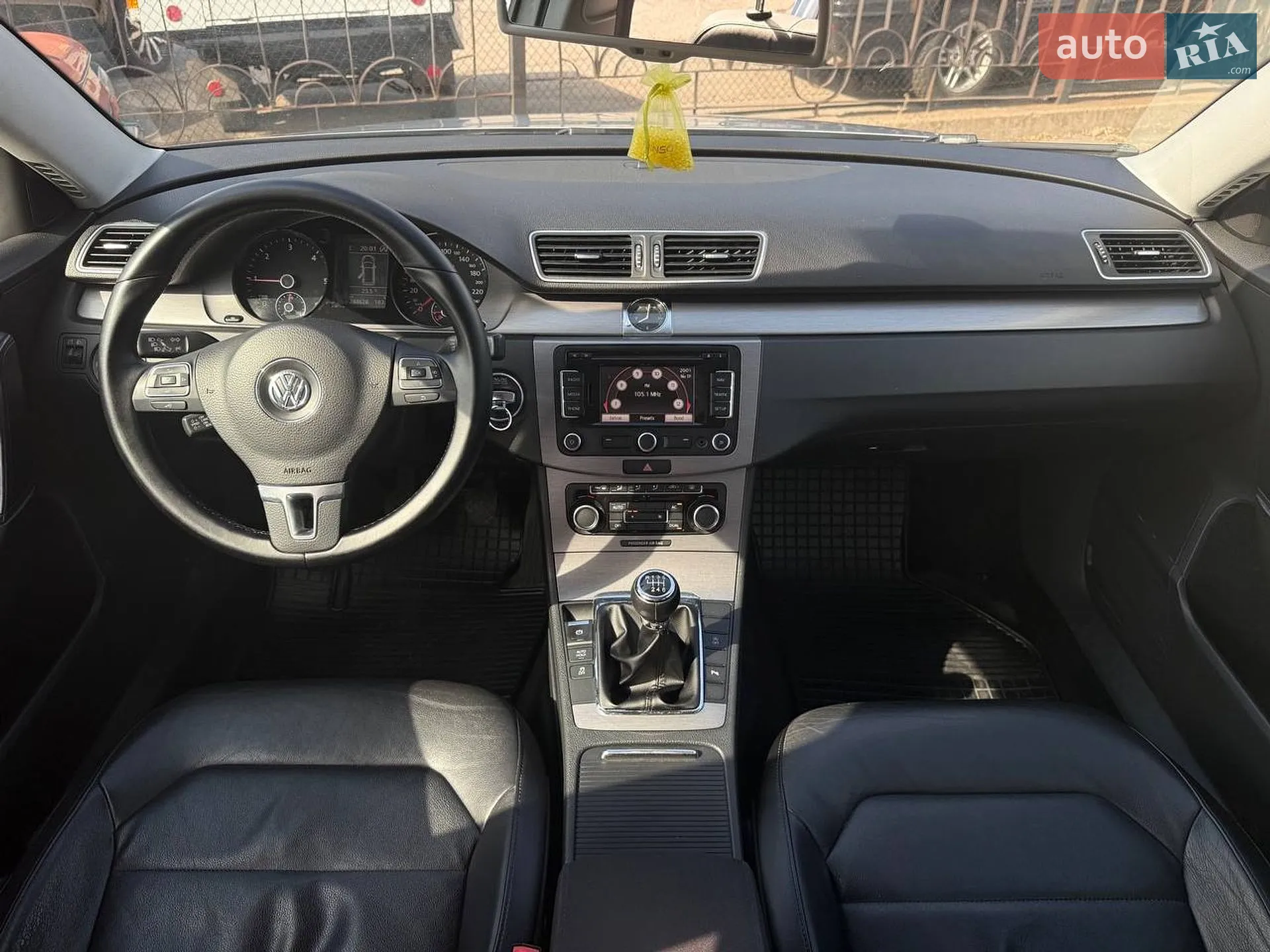 2011 Volkswagen Passat - мініатюра 9