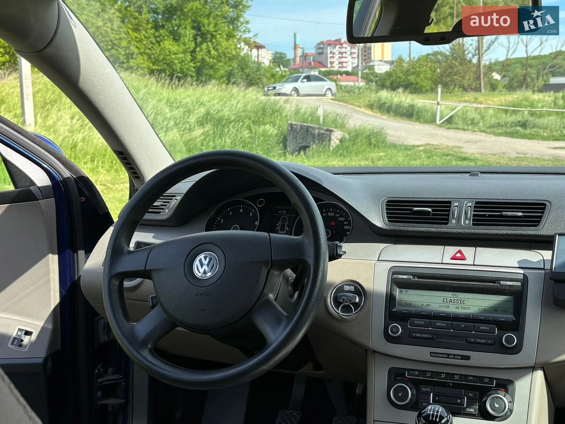 2010 Volkswagen Passat - мініатюра 10