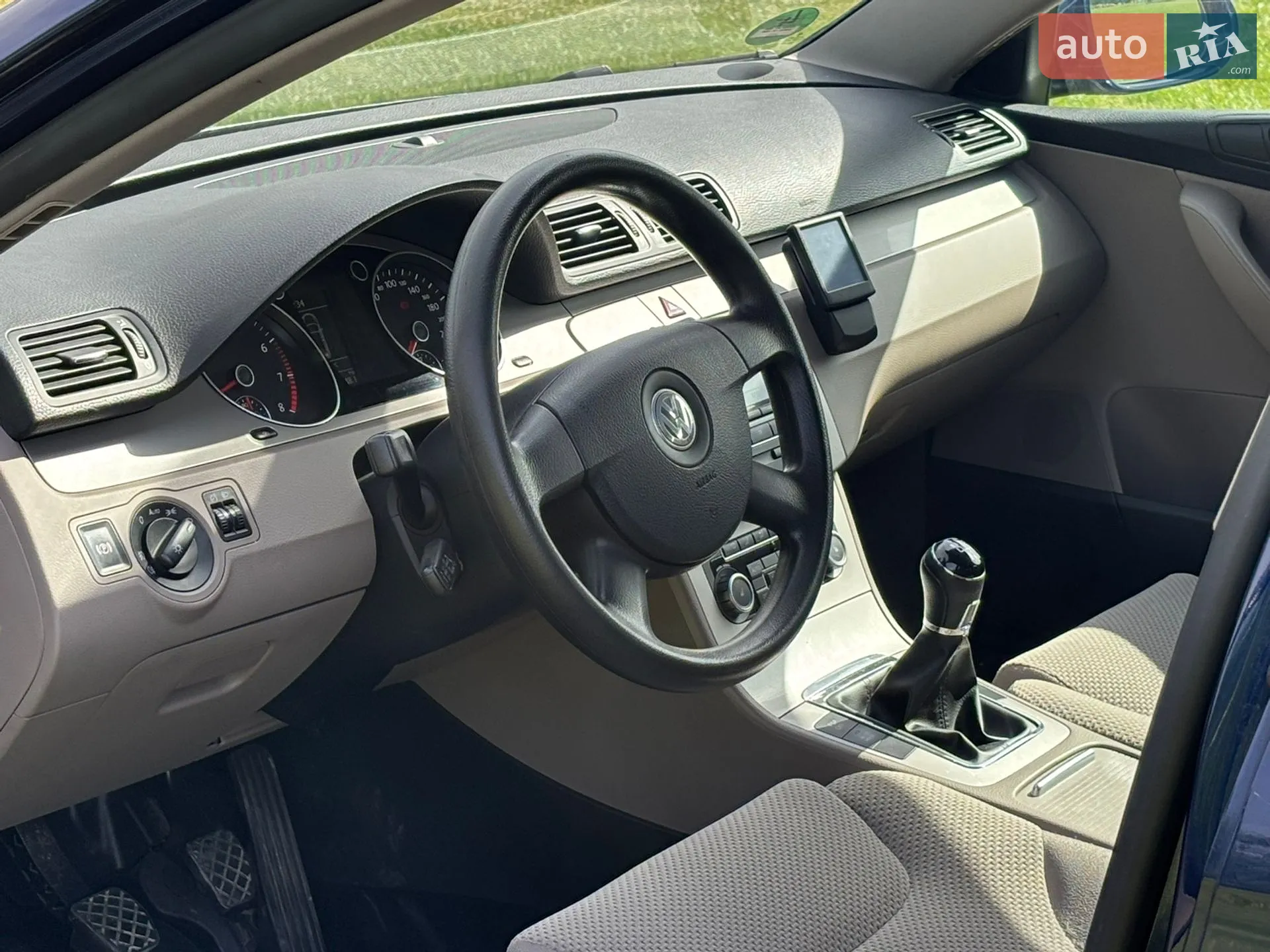 2010 Volkswagen Passat - мініатюра 16