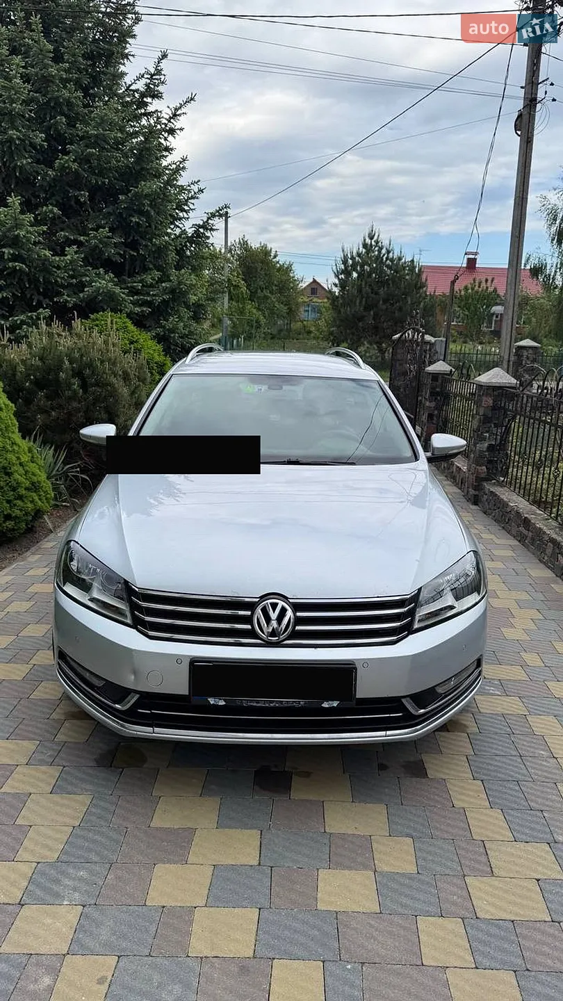 2011 Volkswagen Passat - мініатюра 2