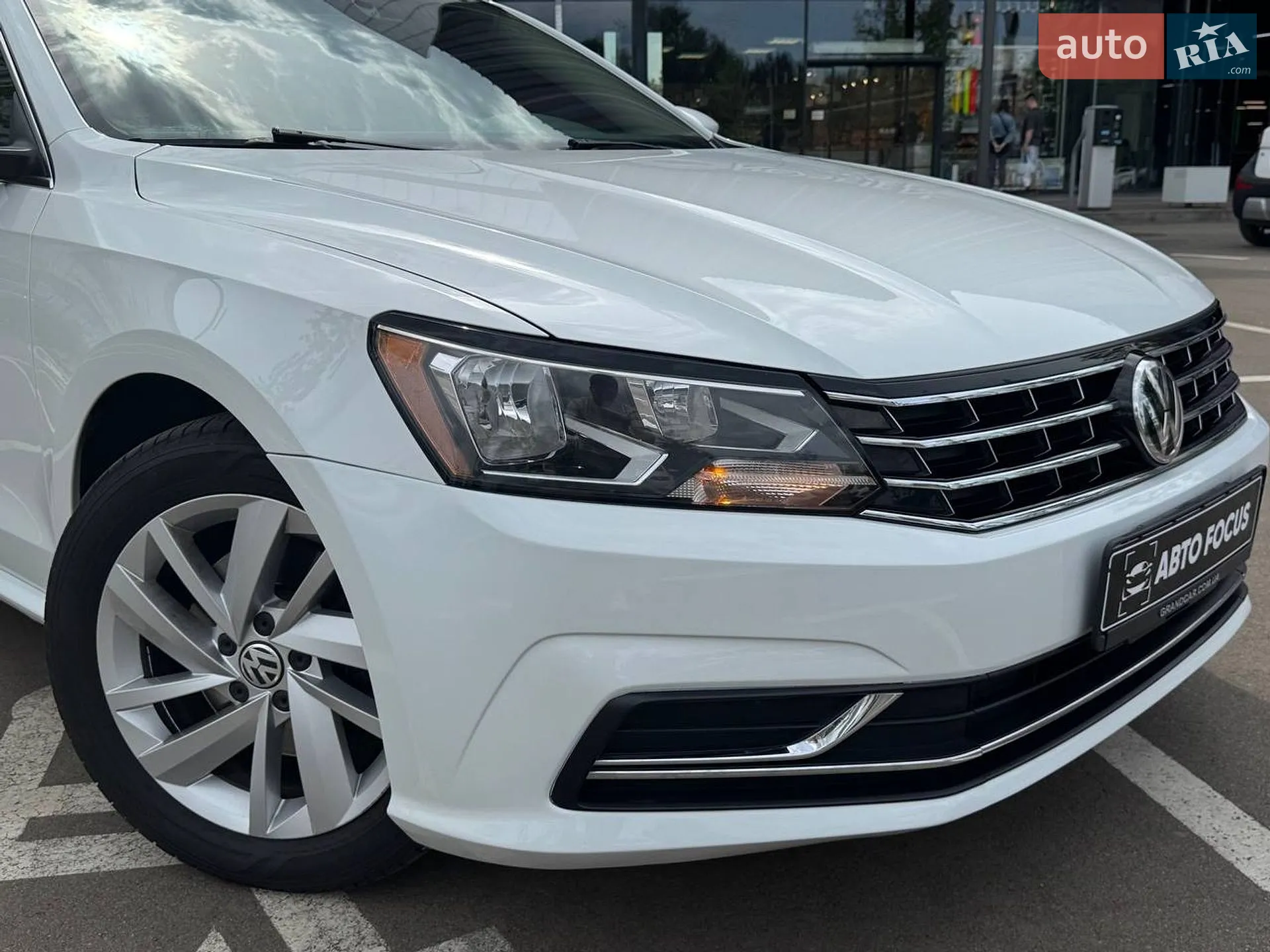 2018 Volkswagen Passat - мініатюра 2