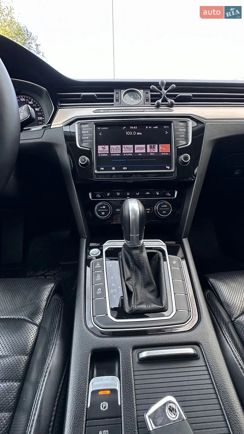 2016 Volkswagen Passat - мініатюра 15