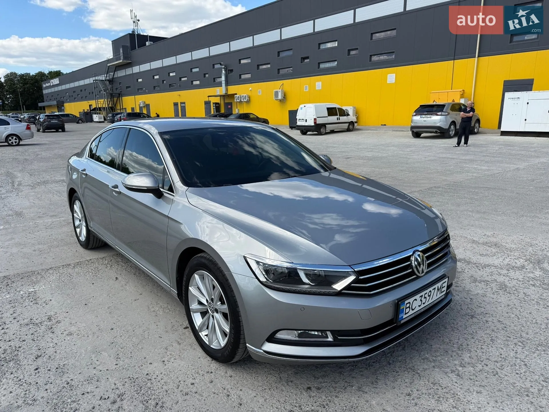 2015 Volkswagen Passat - мініатюра 2