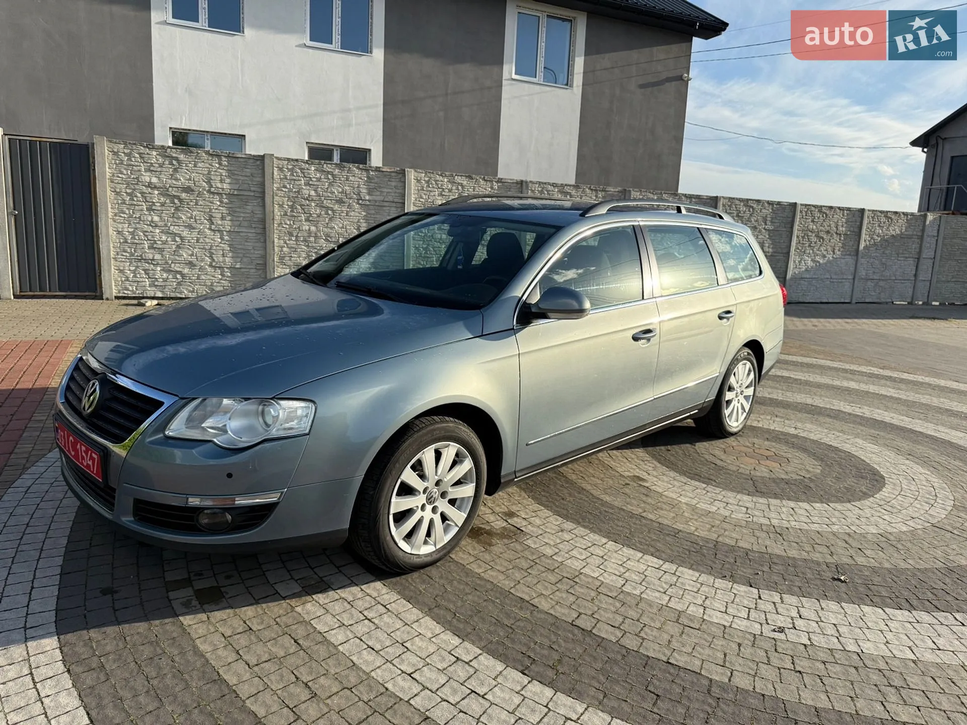 2010 Volkswagen Passat - мініатюра 2