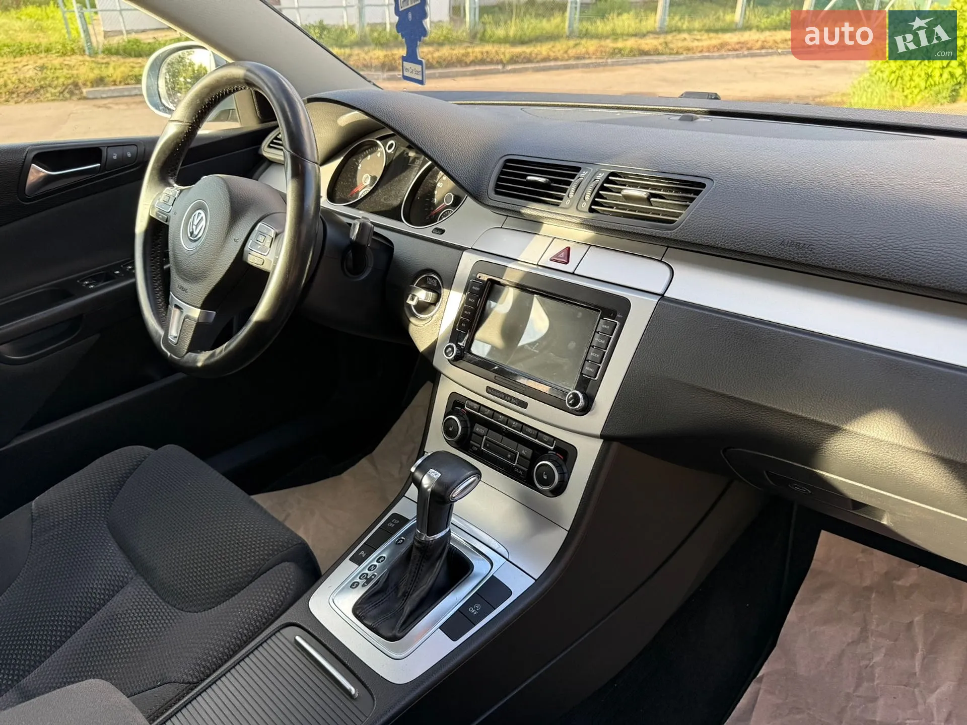 2010 Volkswagen Passat - мініатюра 26