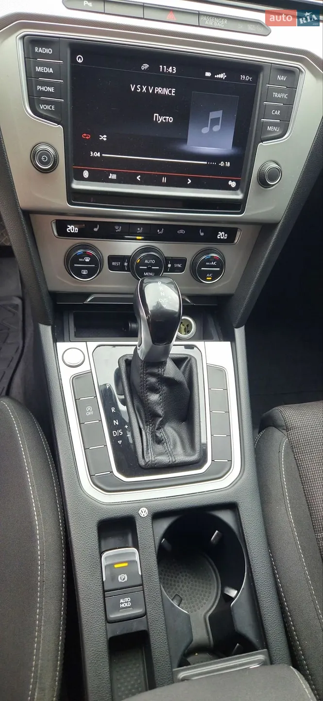 2016 Volkswagen Passat - мініатюра 16