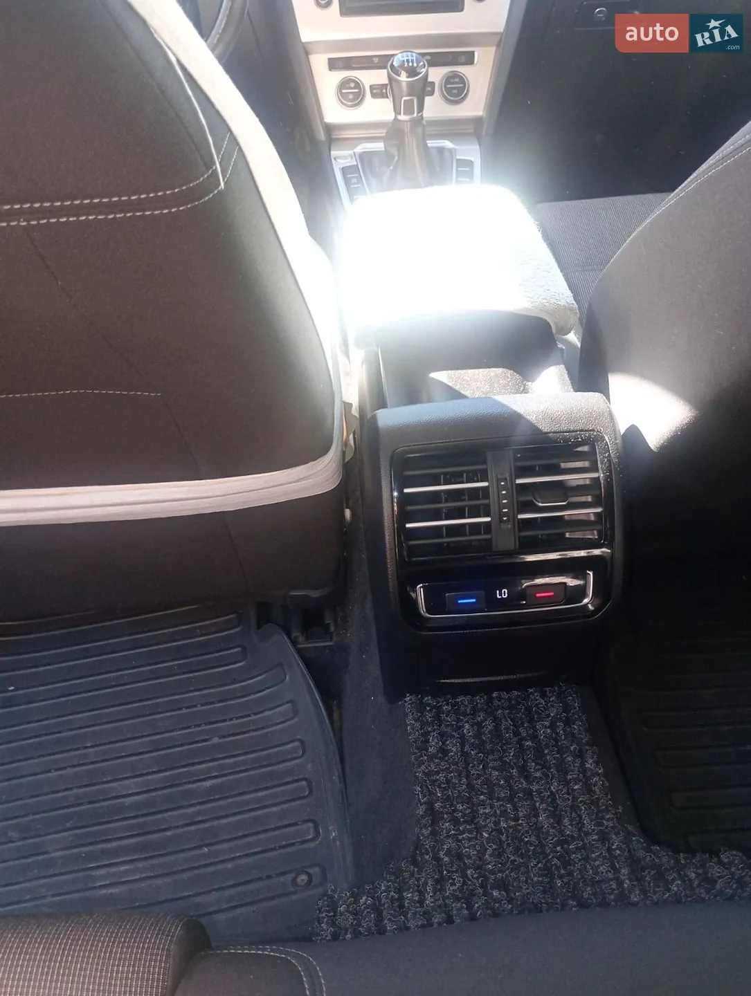 2016 Volkswagen Passat - мініатюра 15