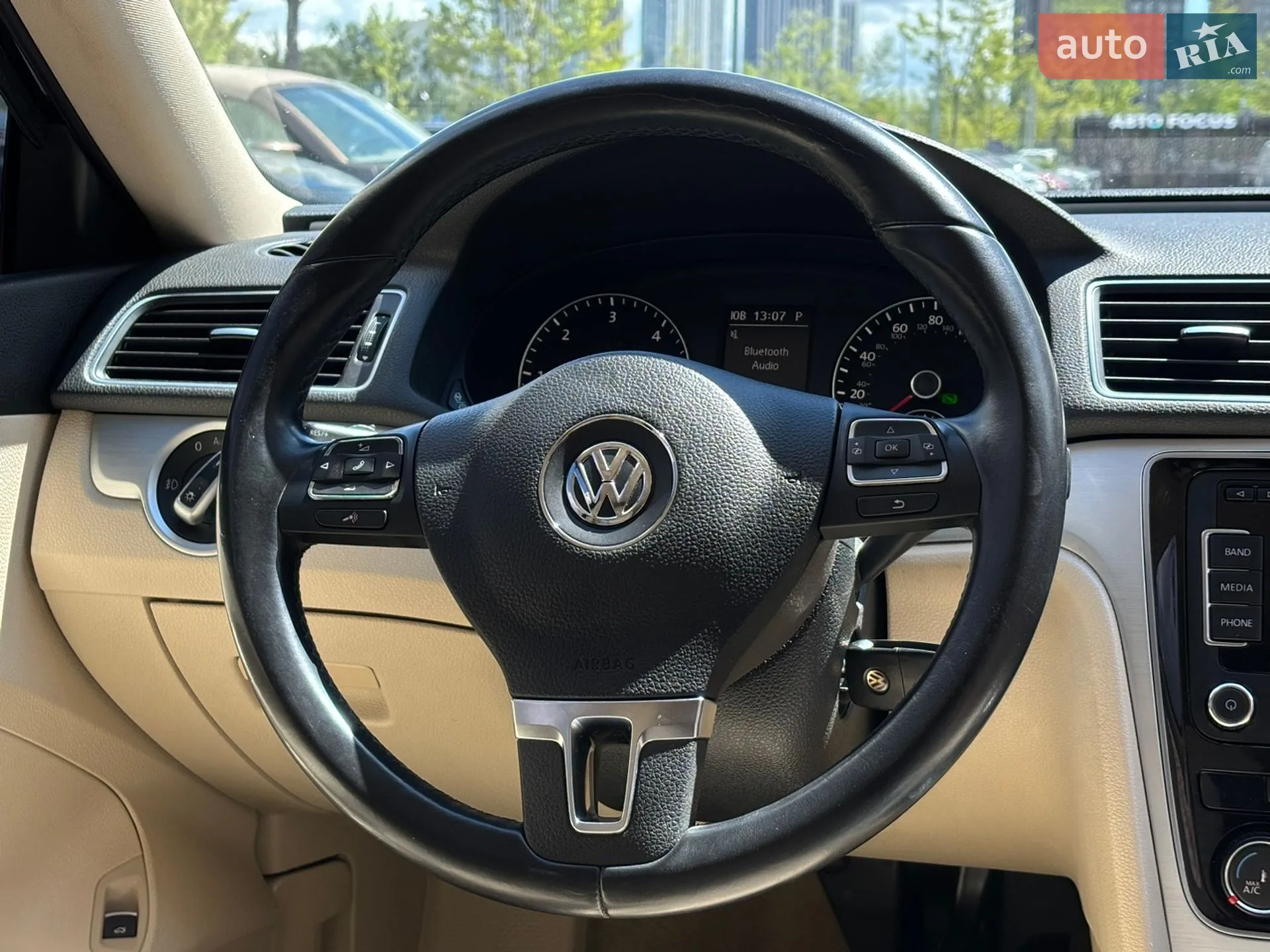 2013 Volkswagen Passat - мініатюра 40